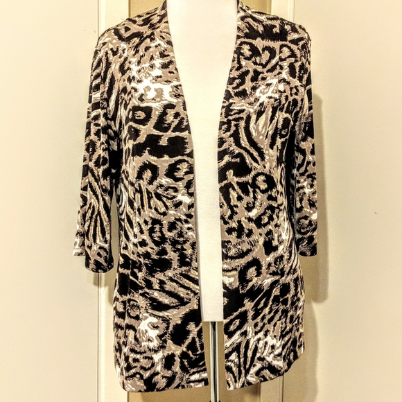 3/$15 CHICOS Animal Print cardigan - Picture 2 of 10